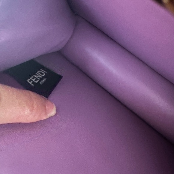 SOLD!! 100% Authentic FENDI PEEKABOO ISEEU petite - Picture 5 of 13